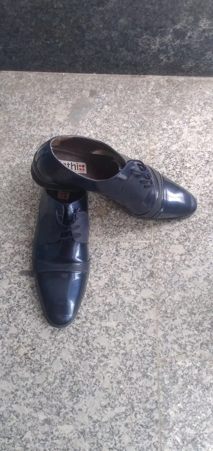 یک جفت کفش اصل ورنی|کیف، کفش، کمربند|پیرانشهر, |دیوار