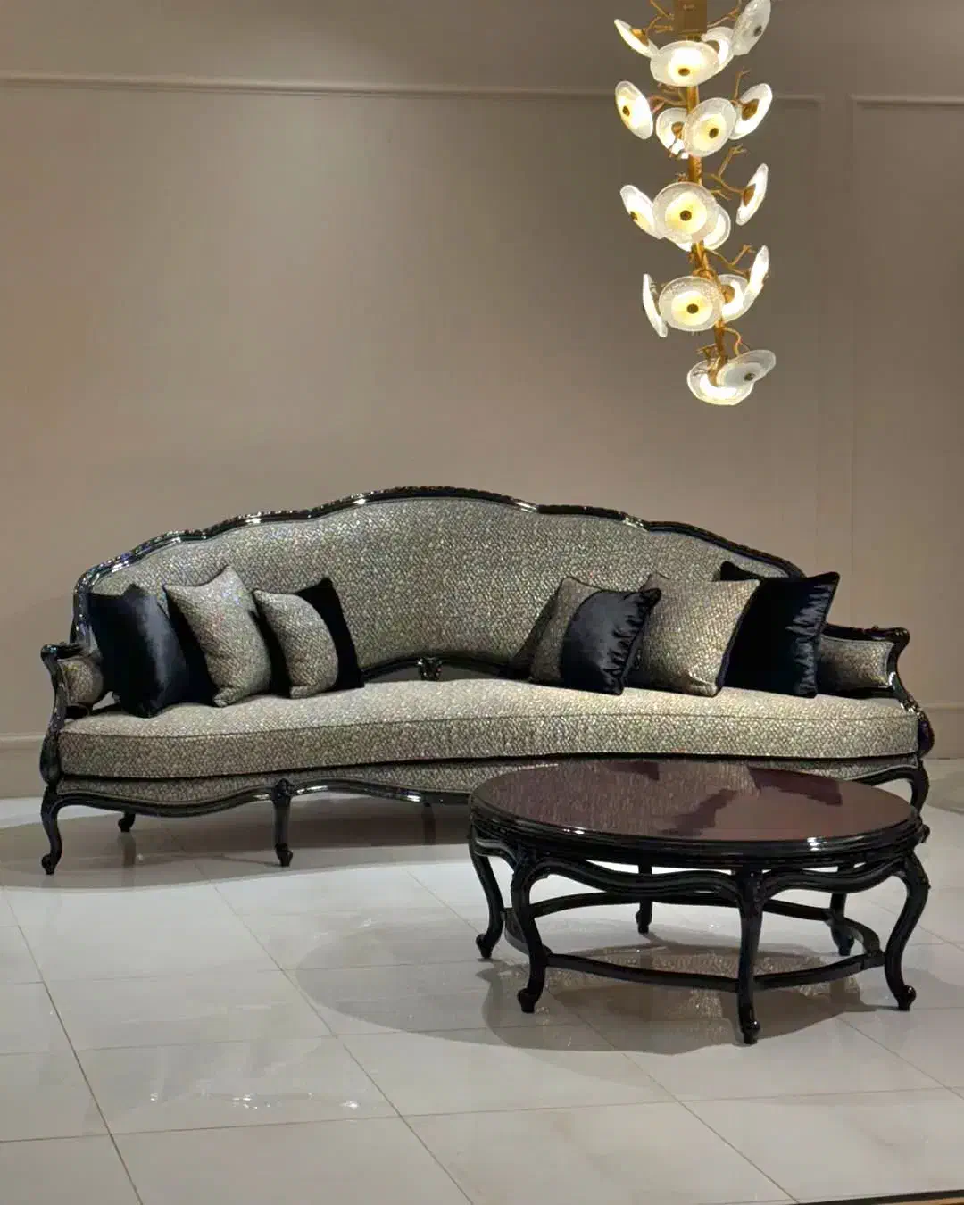 مبل سیلواناخرچنگی مشکی سلطنتی جدید ۱۴۰۴|مبلمان خانگی و میز عسلی|تهران, یافت‌آباد|دیوار