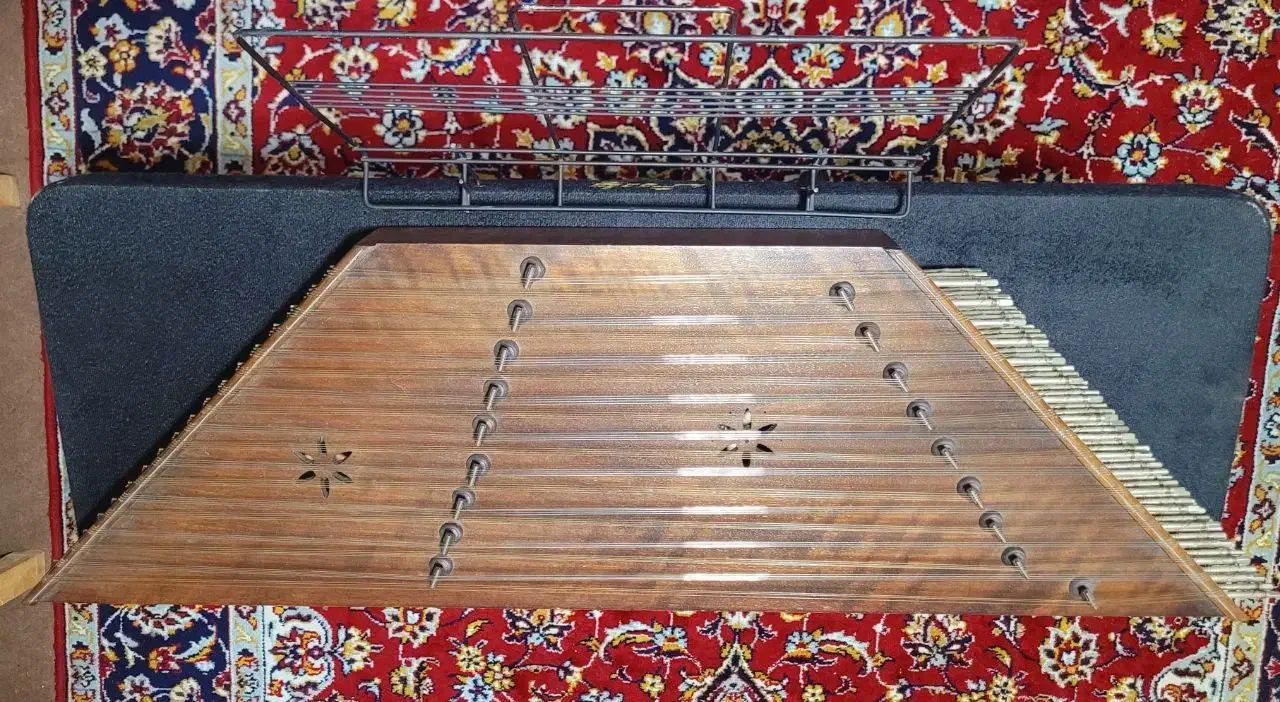 سنتور تک مهر موسوی|سازهای سنتی|رشت, پل تالشان|دیوار