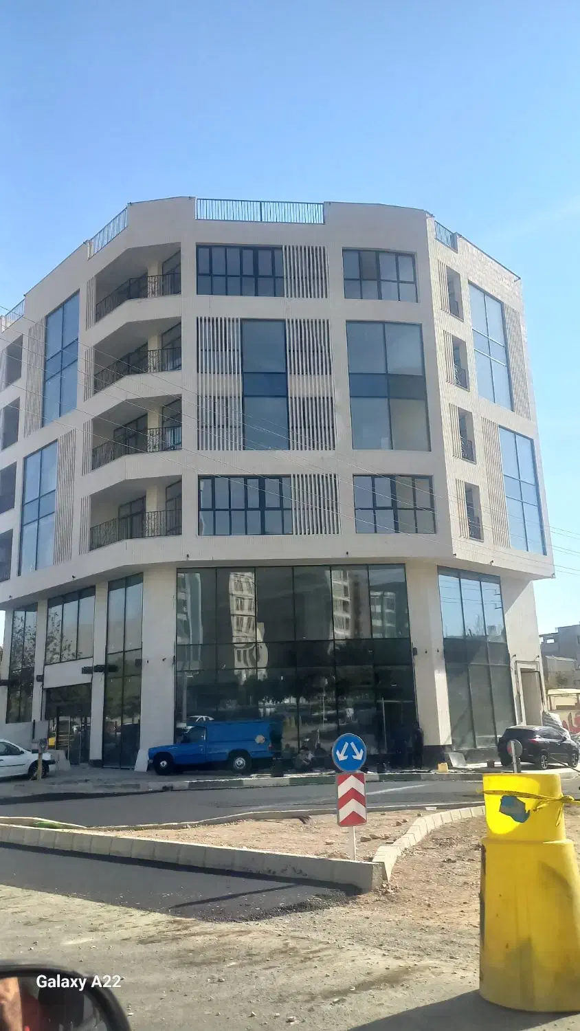 سند اداری 900متر دو طبقه پارکینگ|اجارهٔ دفتر کار، اتاق اداری، مطب|تهران, صادقیه|دیوار