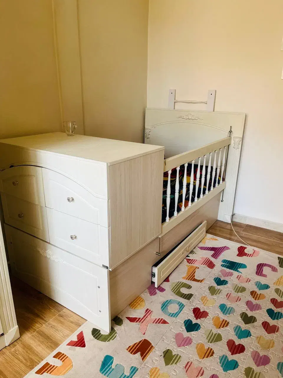 سرویس خواب نوزاد نوجوان برند آوند چوب|تخت و صندلی بچه|پردیس, فاز ۴|دیوار