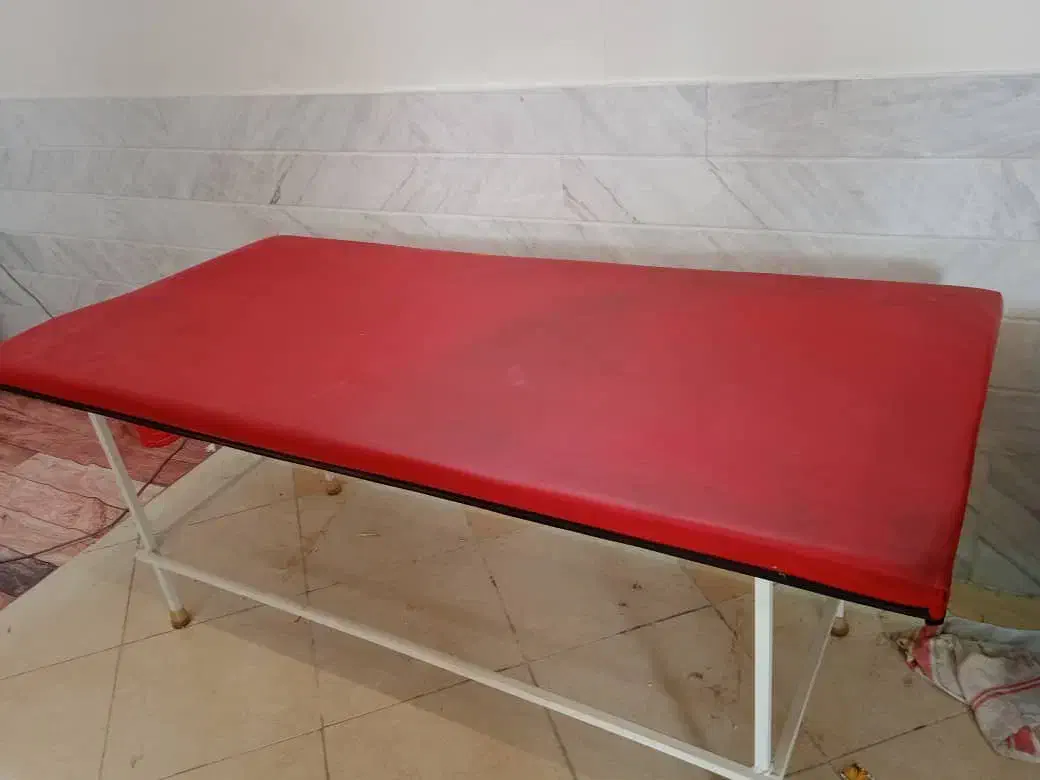 تخت ماساژ  و اپیلاسیون تمیز و سالم|آرایشی، بهداشتی، درمانی|قم, بنیاد|دیوار