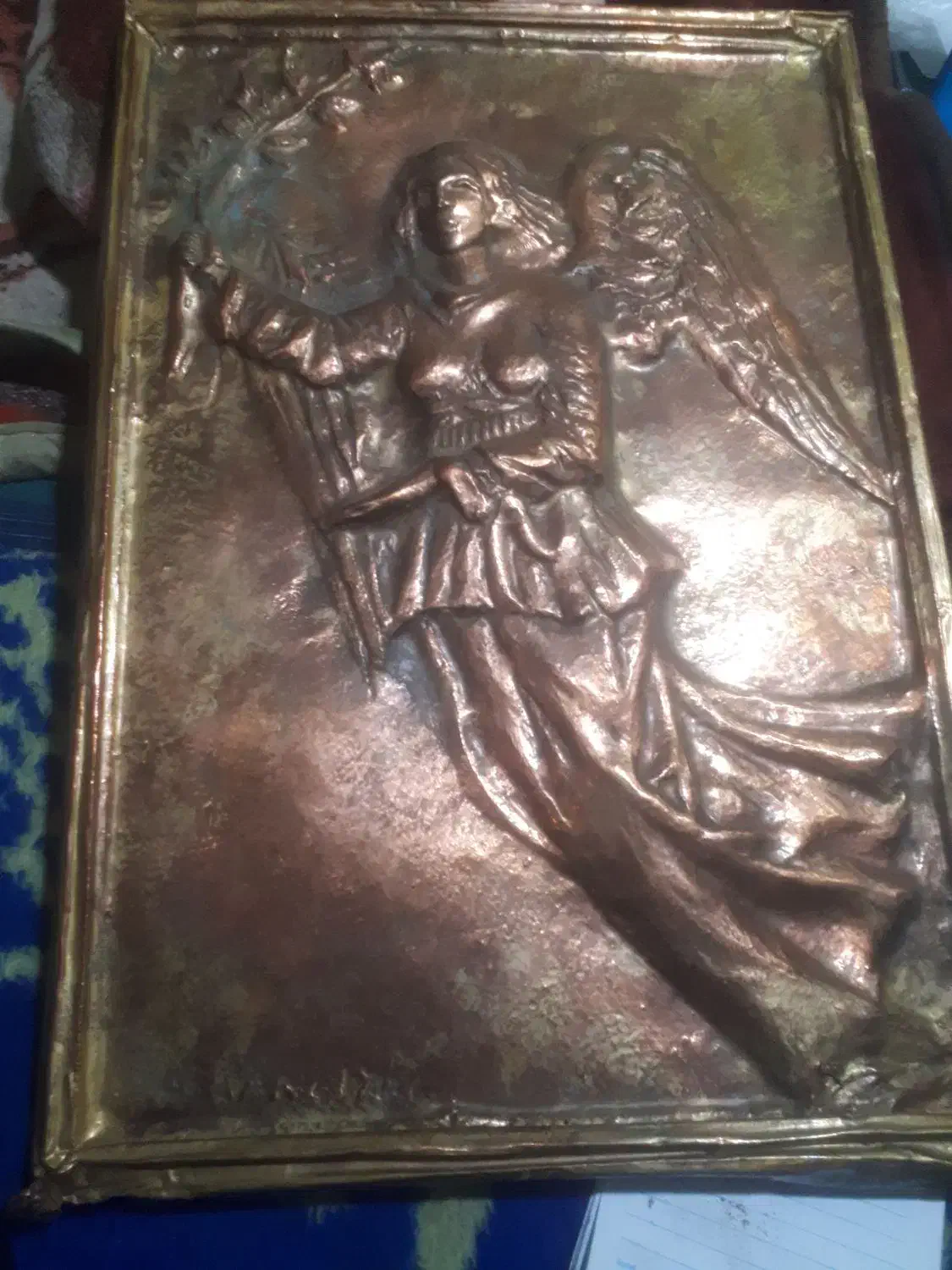 نشان ویادبود|کلکسیون اشیاء عتیقه|شیراز, فرگاز|دیوار