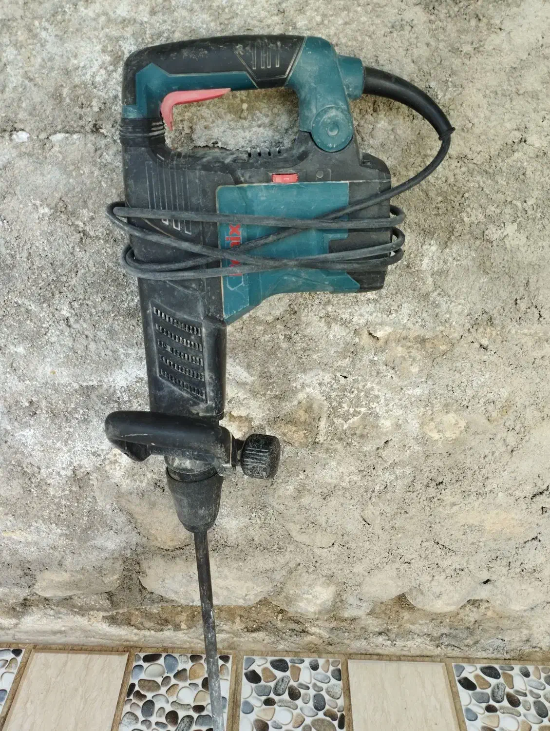 چهار عددبتن کن یازده وشانزده کیلویی|ابزارآلات|لامرد, |دیوار