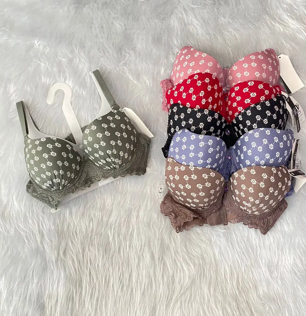 سوتین اسفنجی فنردار دور گیپور وارداتی|لباس|تویسرکان, |دیوار