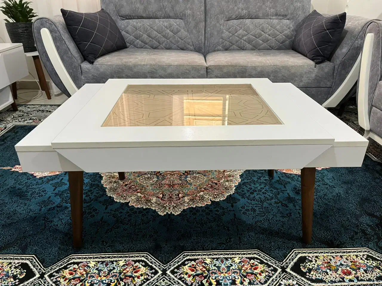 میز جلومبلی و عسلی|مبلمان خانگی و میز عسلی|رشت, یخسازی|دیوار