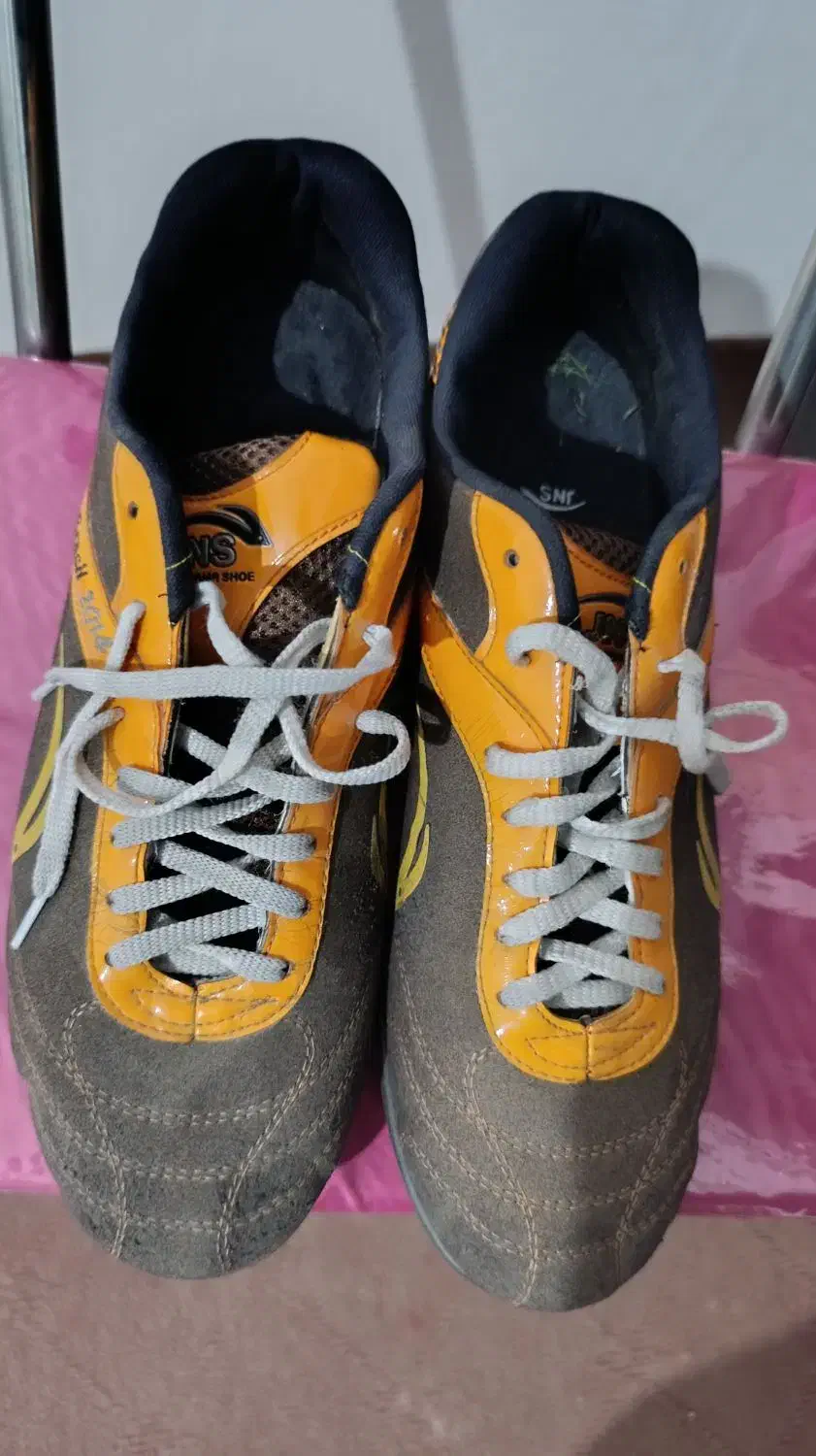 کفش چمنی|کیف، کفش، کمربند|ارومیه, |دیوار