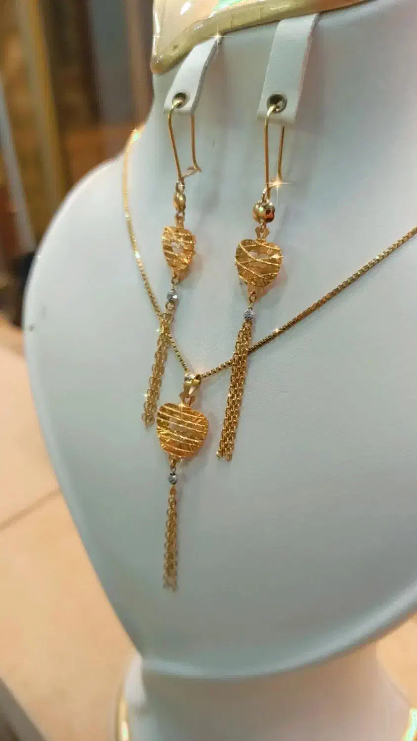 نیم ست|جواهرات|قم, نیروگاه|دیوار