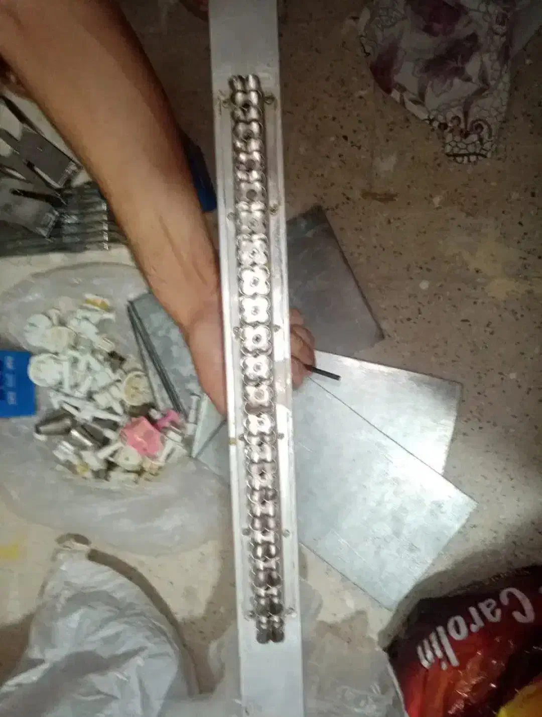 لوازم قنادی|ابزارآلات|رباط‌کریم, رباط‌کریم|دیوار