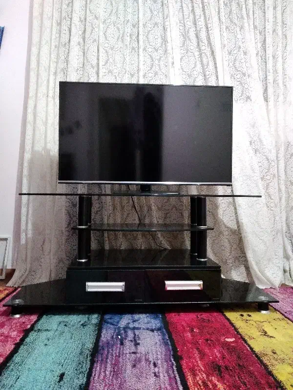 تلوزیون و میز تلوزیون|تلویزیون و پروژکتور|پاکدشت, پاکدشت (مامازند)|دیوار