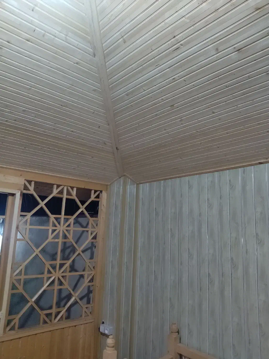 نجاری درب الاچیق سقف کاذب حلب نما کمد تخت|خدمات پیشه و مهارت|فومن, |دیوار