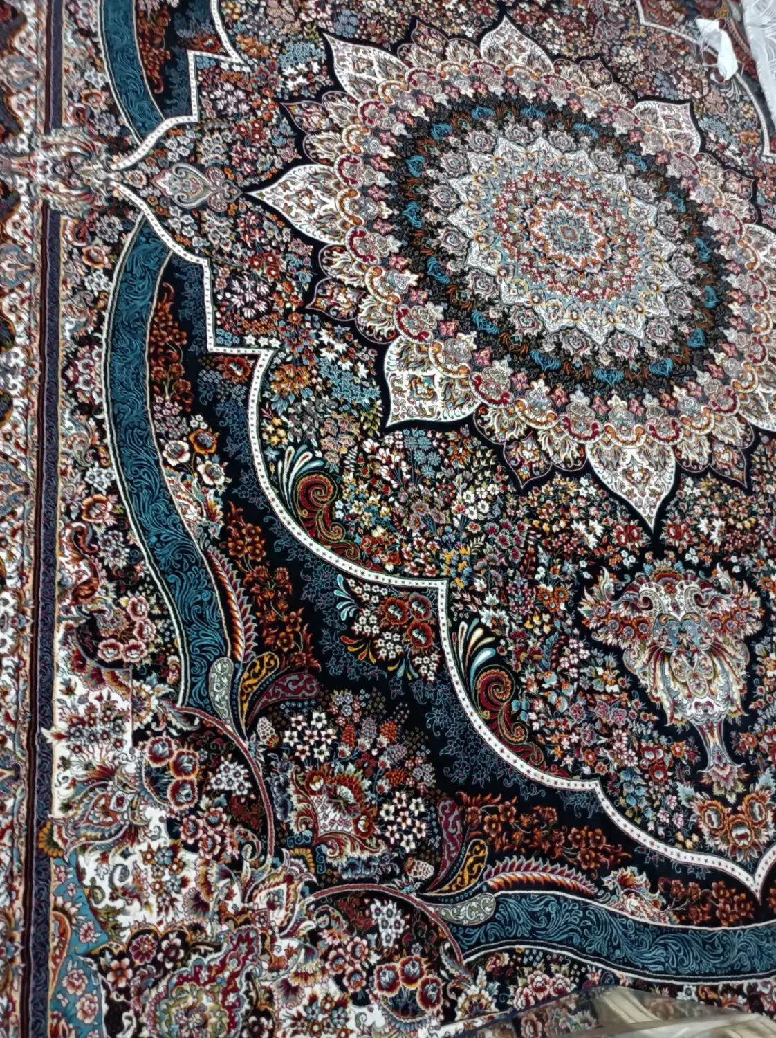 فرش نه متری|فرش|پرند, فاز ۵|دیوار