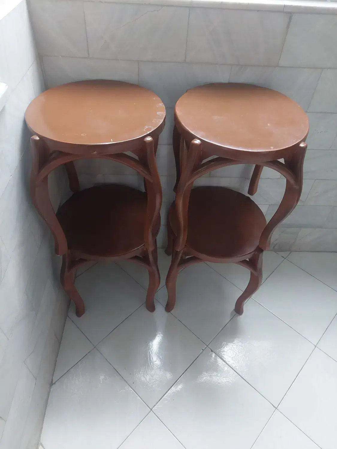 ۴ عدد چهار پایه|صندلی و نیمکت|اراک, |دیوار