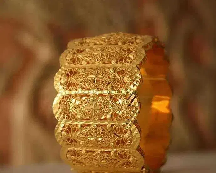 100 گرم طلا 200 تومان بالای تابلو|جواهرات|بندر دیر, |دیوار