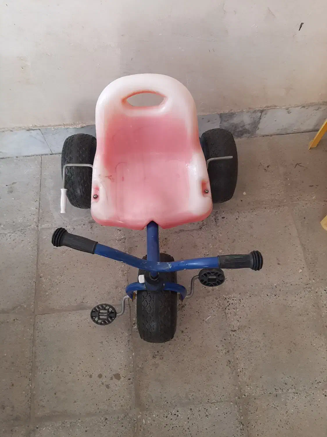 سه چرخ بچه جنس محکم۸۰۰۰۰۰تومان|دوچرخه، اسکیت، اسکوتر|بجنورد, |دیوار