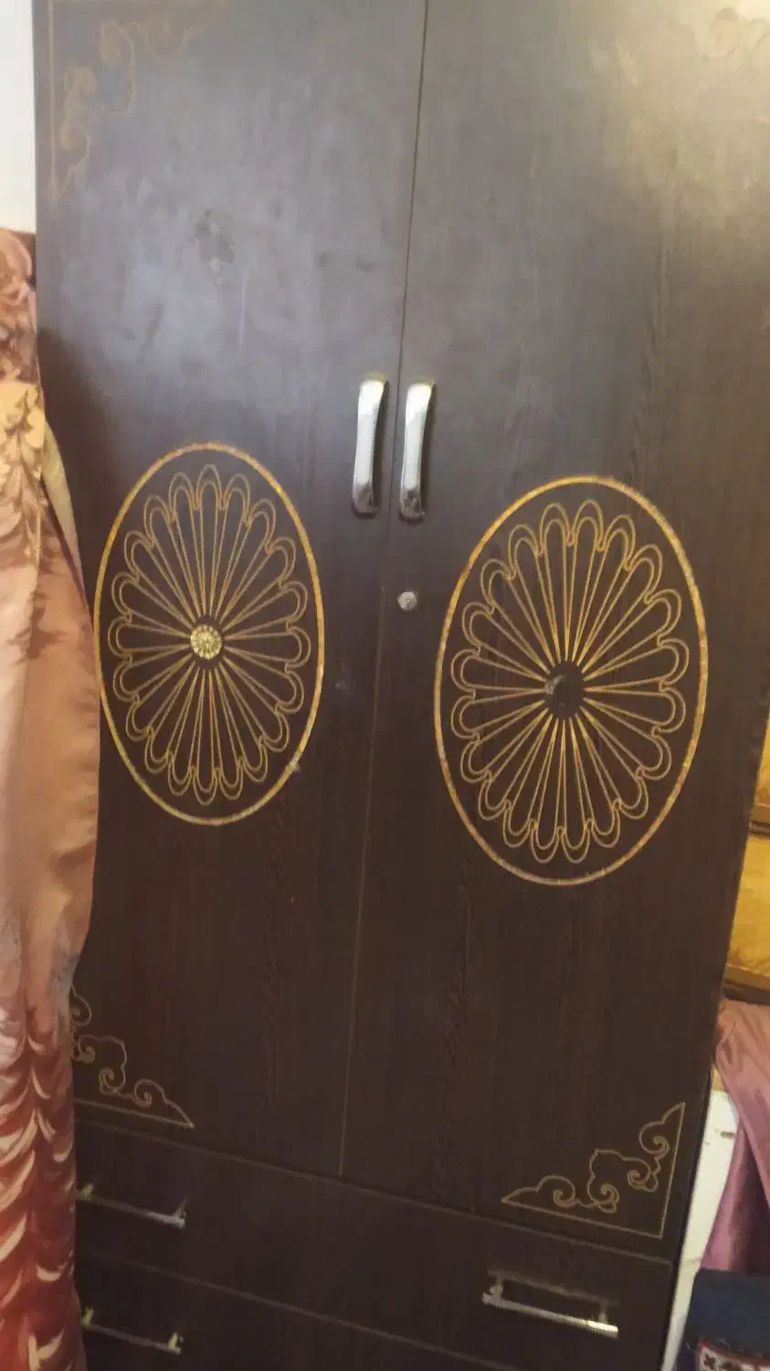 بوفه و بوفه ساعت و کمد لباس و دو تا کمد لباس بچه|بوفه، ویترین، کنسول|چابهار, |دیوار