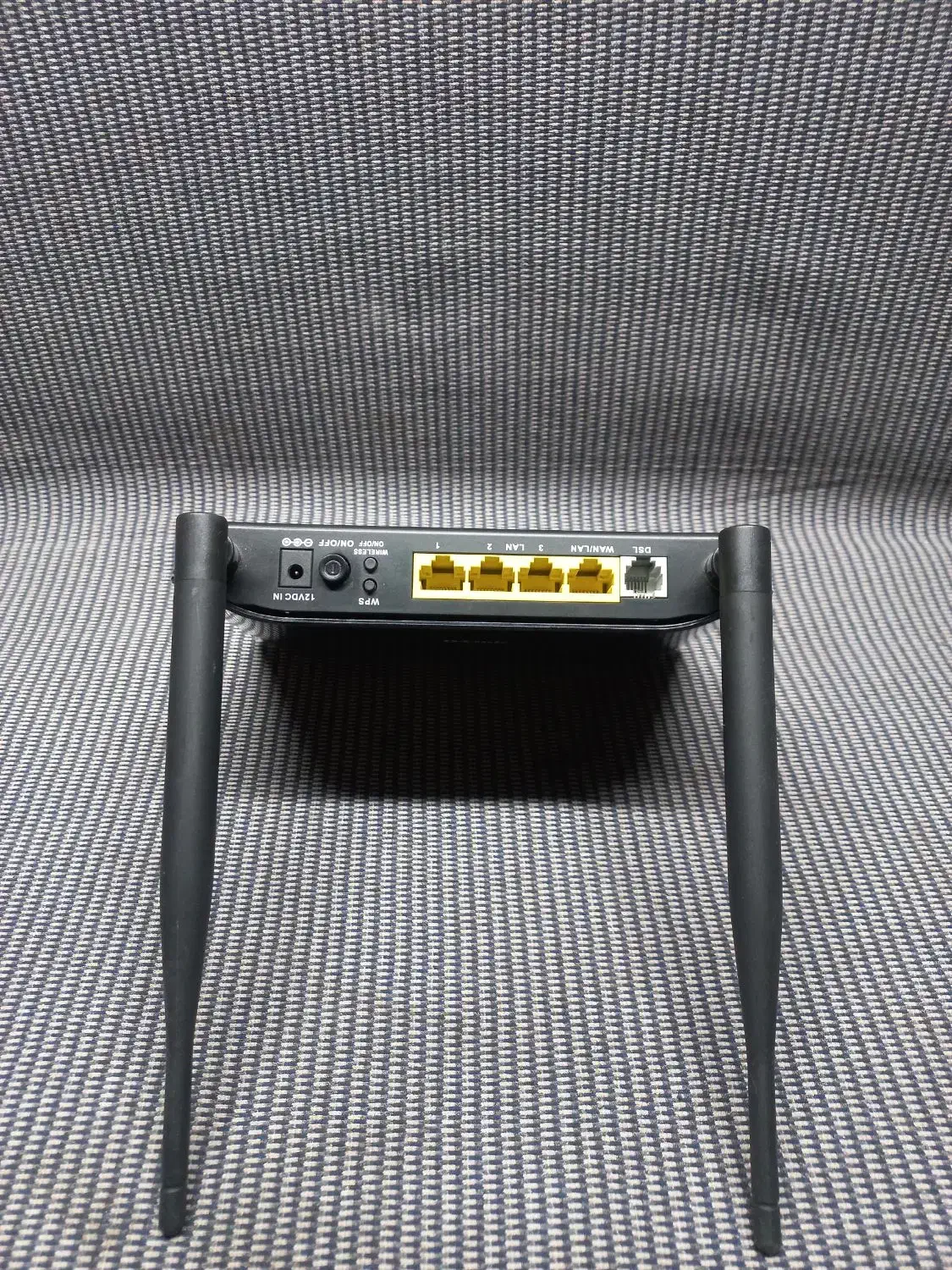 مودم دی لینک 2آنتن DSL 2740U سالم همراه اداپتور|مودم و تجهیزات شبکه|قرچک, مهدیه|دیوار