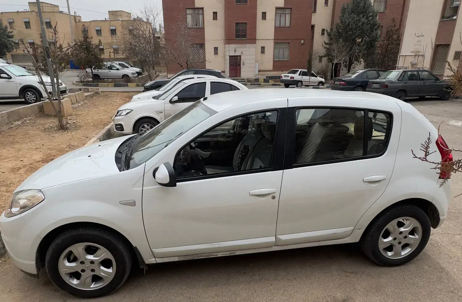 ساندرو اتومات|خودرو سواری و وانت|شیراز, تاچارا|دیوار