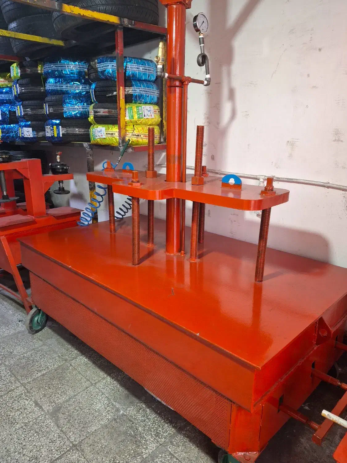 دستگاه آپارات لاستیک با فناوری بخار سبک و سنگین|ماشینآلات صنعتی|قم, خاکفرج|دیوار