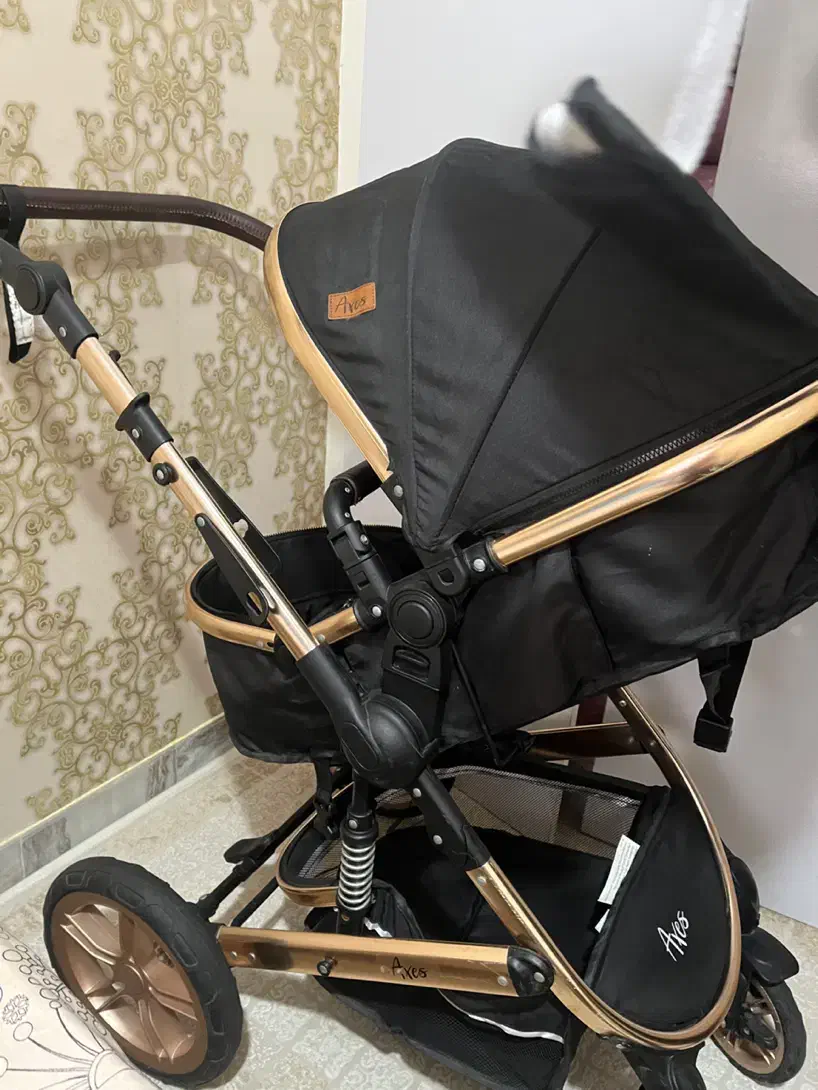 کالسکه در حد نو خارجی اکسس|کالسکه و لوازم جانبی|رشت, رشتیان|دیوار