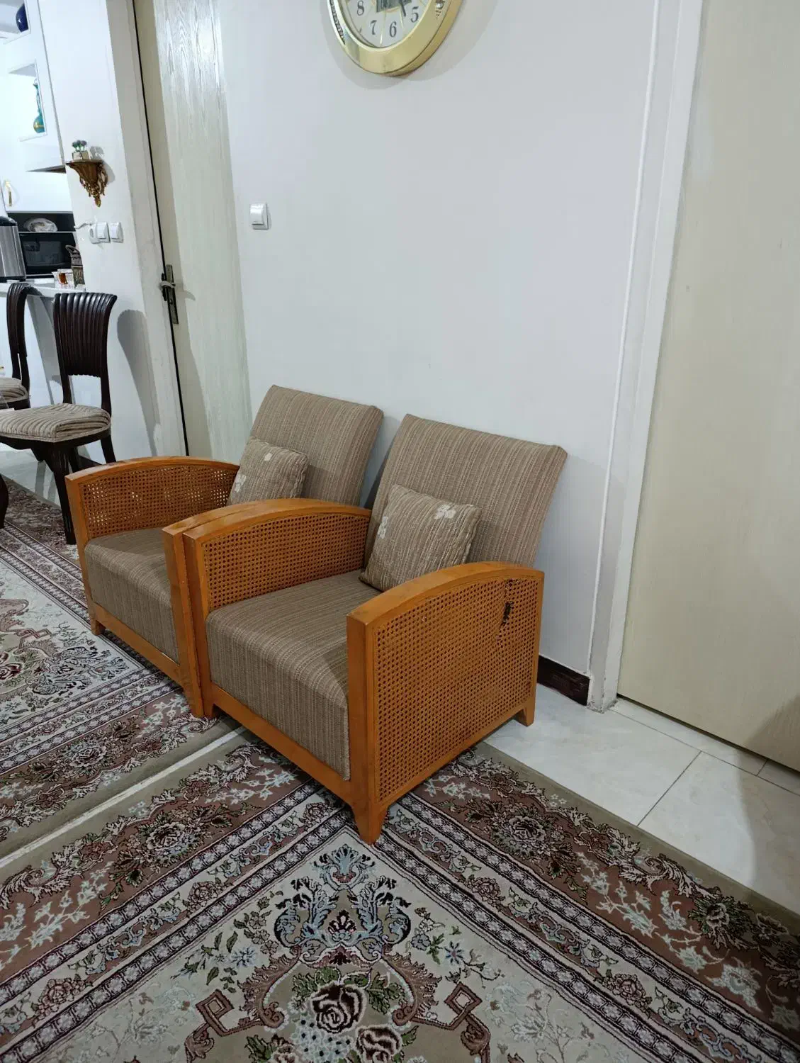 دو عدد مبل راحتی بغل حصیری، ورق بزنید|مبلمان خانگی و میز عسلی|تهران, قنات‌کوثر|دیوار