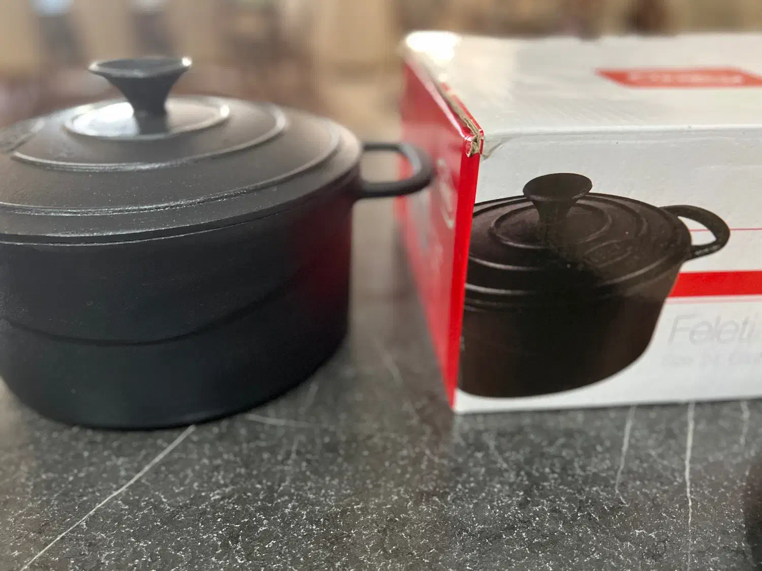 قابلمه چدن نالینو سایز ۲۴|ظروف پخت‌وپز|کرج, ساسانی (قلمستان)|دیوار