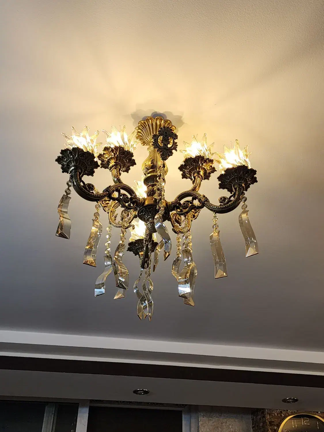 لوستر برنز نو|لوستر و چراغ آویز|اصفهان, شهرک میلاد|دیوار