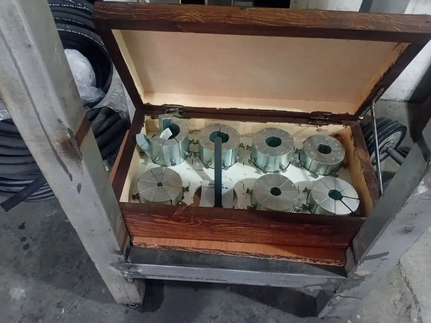 دستگاه پرس شلنگ هیدرولیک ۱/۴|ماشین‌آلات صنعتی|مشهد, نوید|دیوار