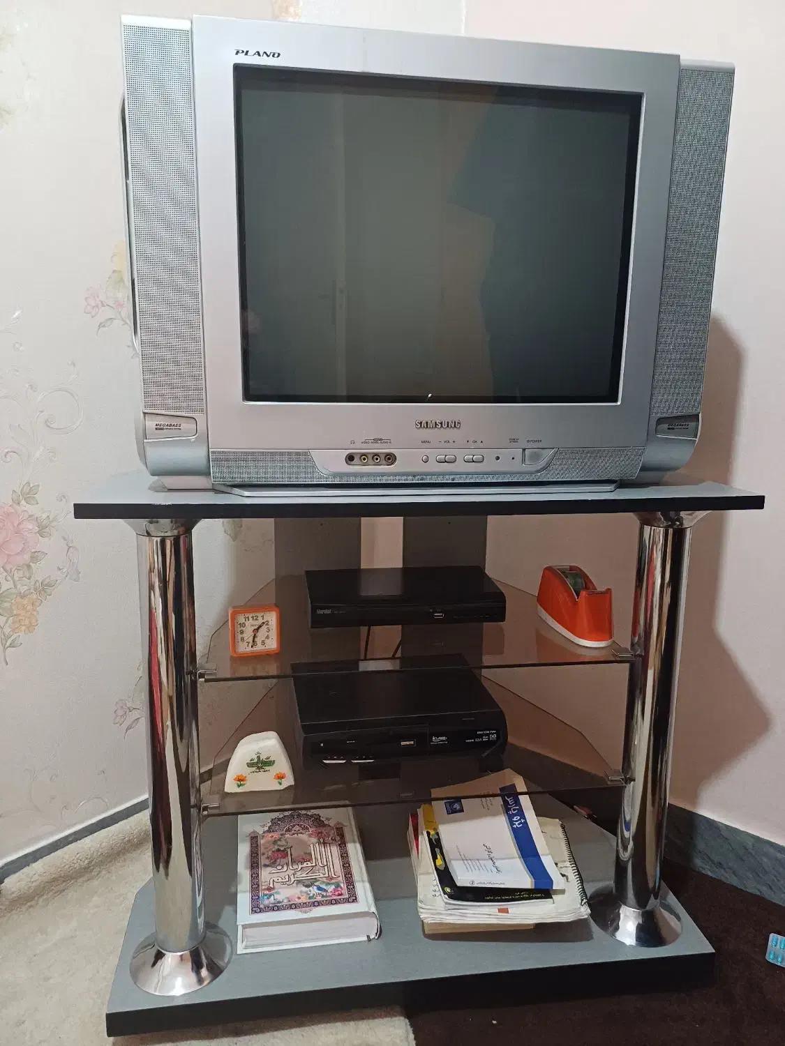 تلویزیون ۲۱ اینچ سامسونگ|تلویزیون و پروژکتور|دوگنبدان, |دیوار