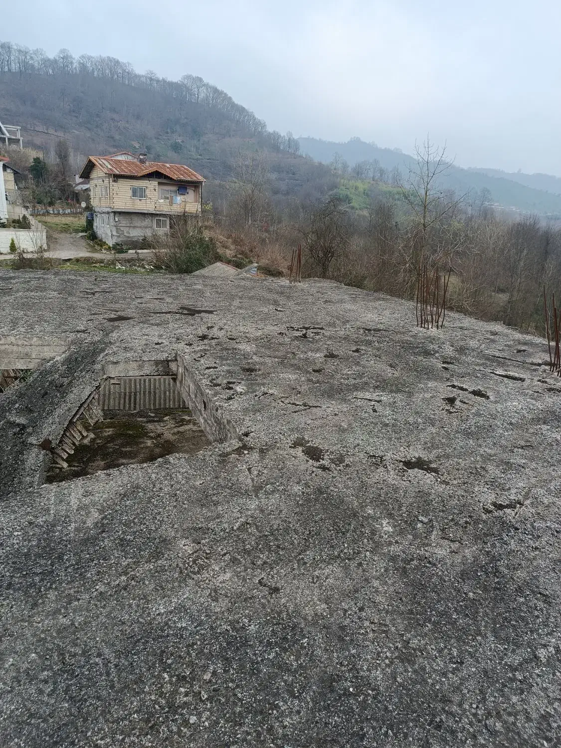 بنای نیمه کاره سوستان لاهیجان|فروش زمین و ملک کلنگی|لاهیجان, لیل|دیوار