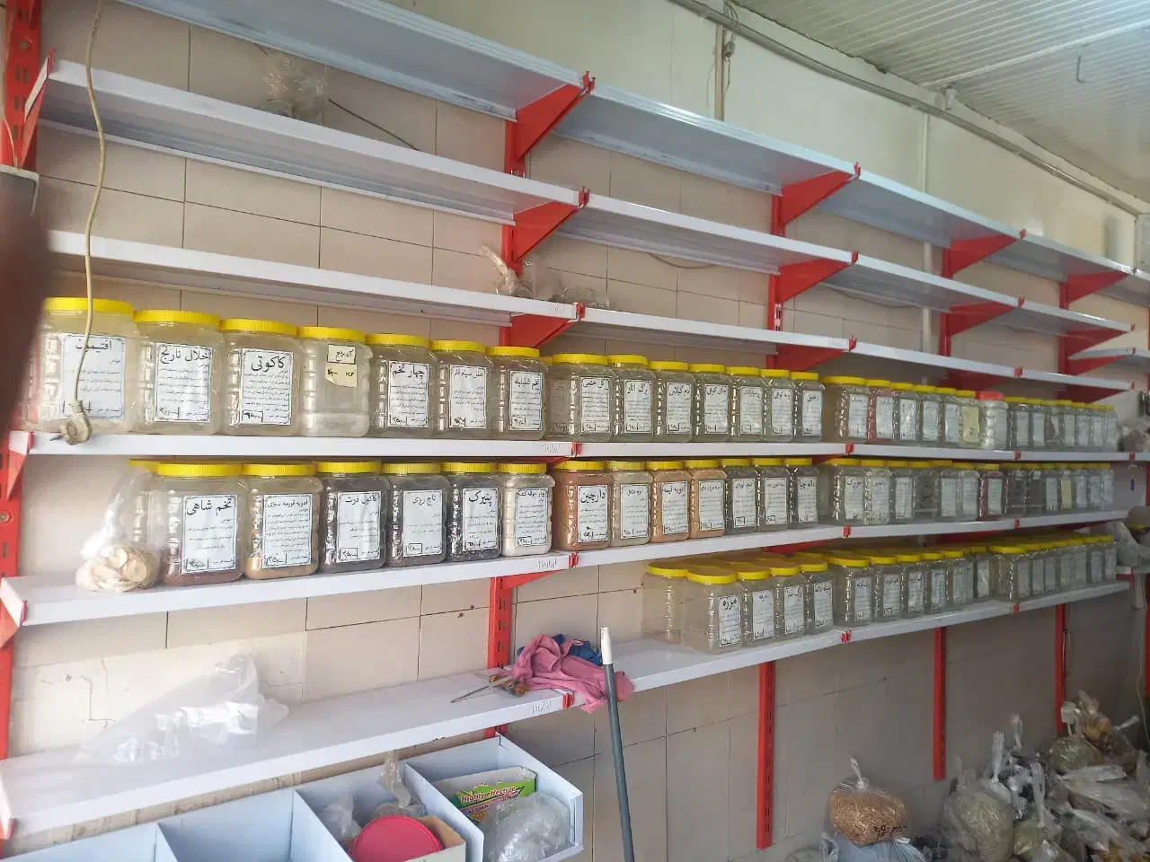 قفسه|فروشگاه و مغازه|بومهن, |دیوار