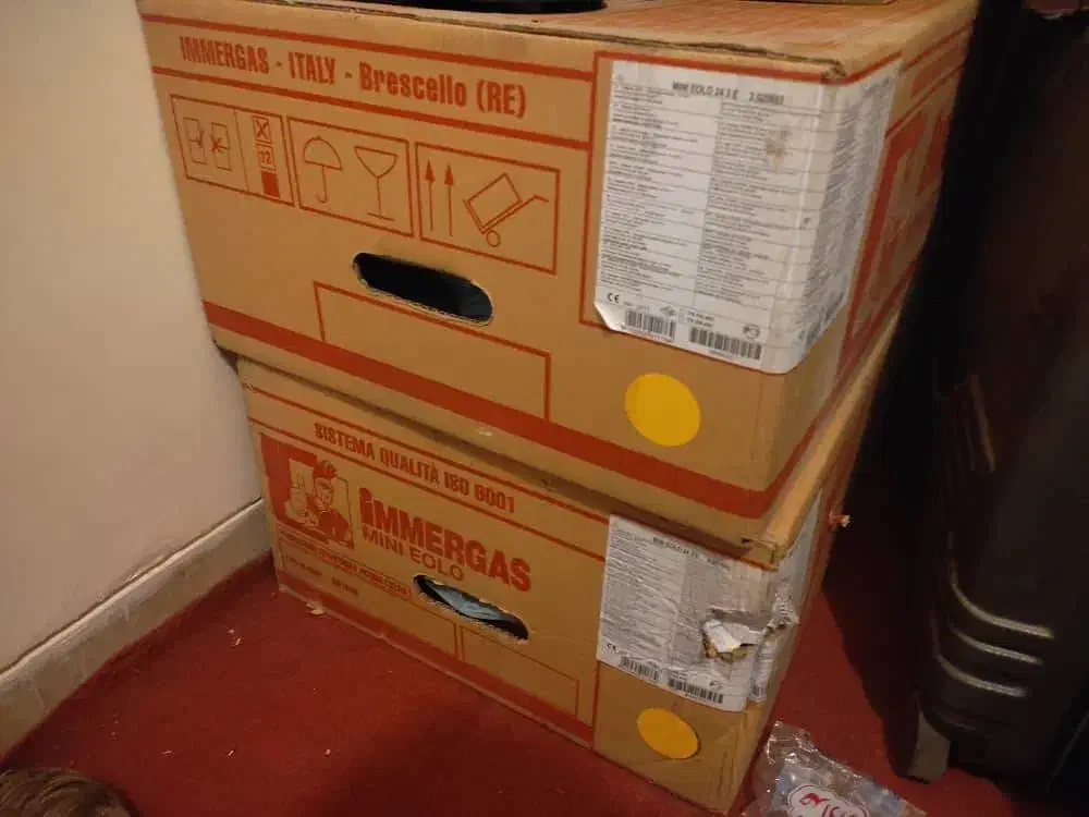 رادیاتور ۱۰ پره|آبگرمکن، پکیج، شوفاژ|اصفهان, بهارستان (مخابرات)|دیوار