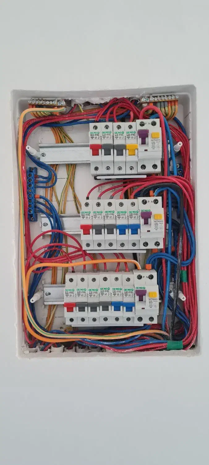 برقکار برق ساختمان و تعمیرات|خدمات پیشه و مهارت|بوشهر, |دیوار