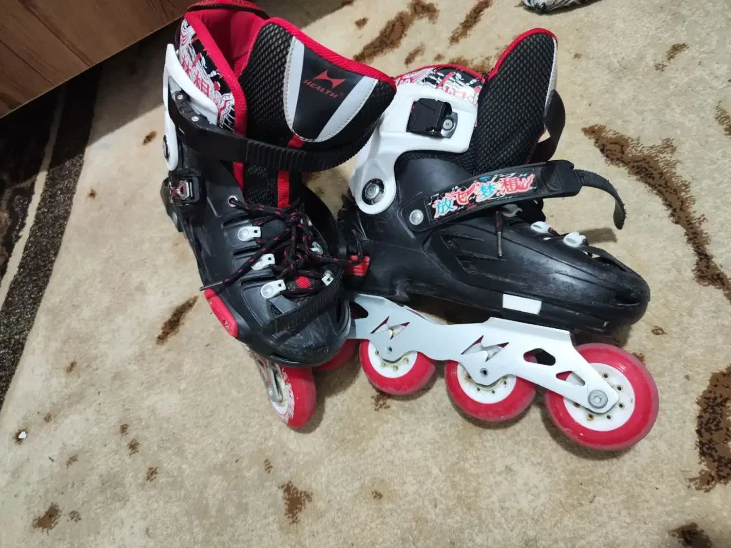 کفش اسکیت|دوچرخه، اسکیت، اسکوتر|برازجان, |دیوار