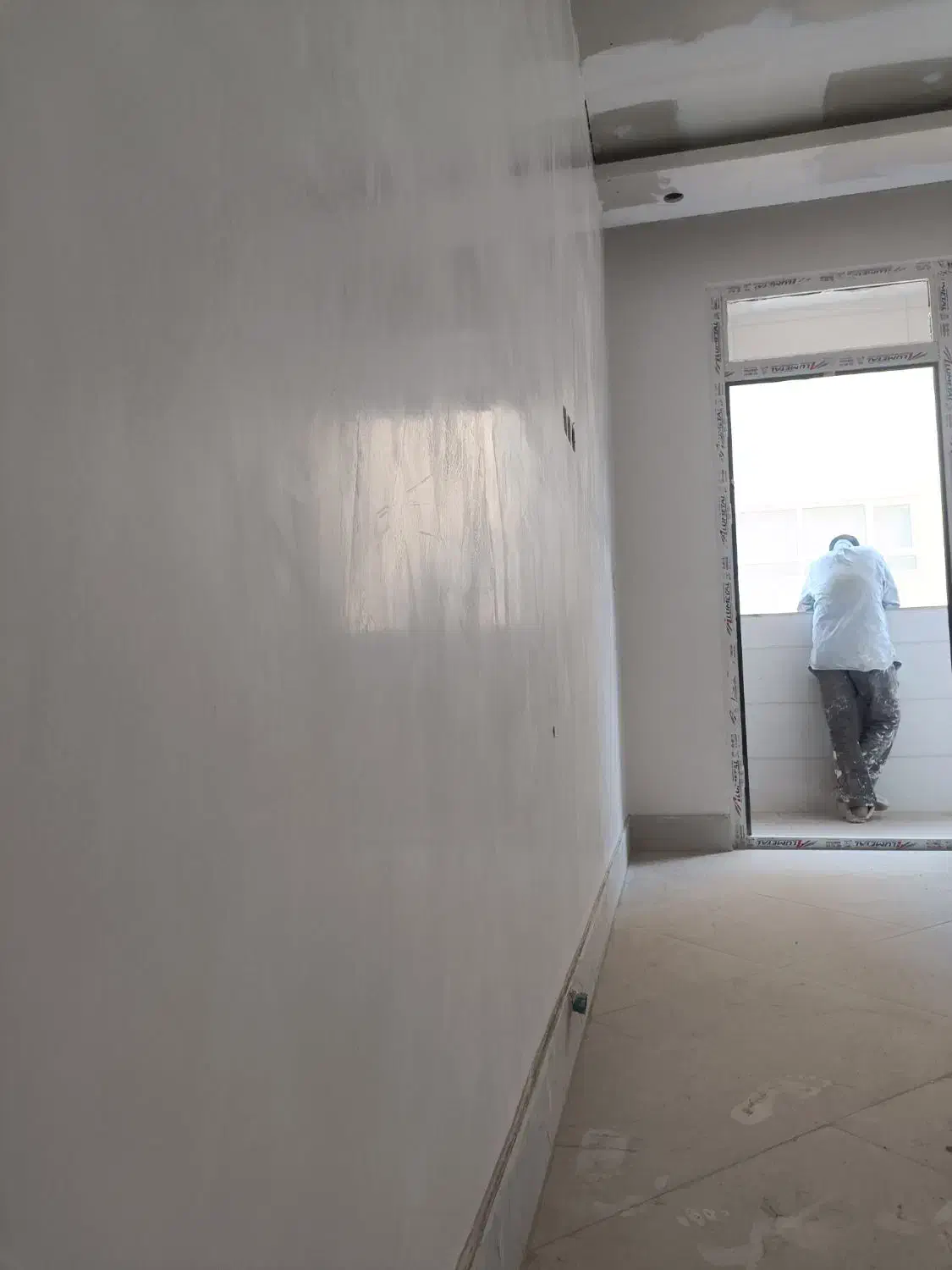 نیازمند شاگرد گچ ساز|استخدام معماری، عمران و ساختمانی|بیرجند, |دیوار