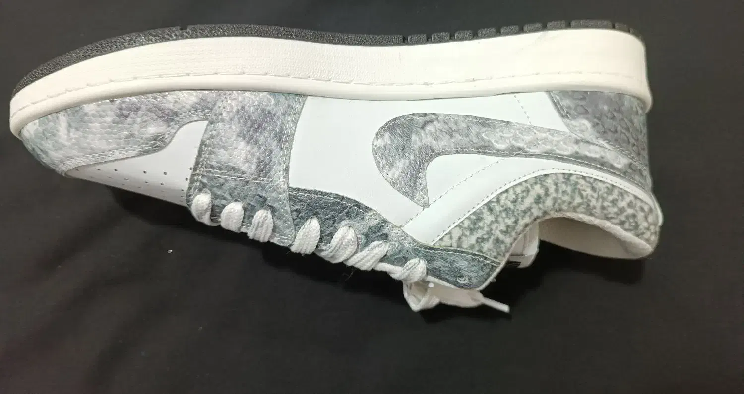 کفش ایرجردن دراگون رنگ طوسی سفید|کیف، کفش، کمربند|رامهرمز, |دیوار