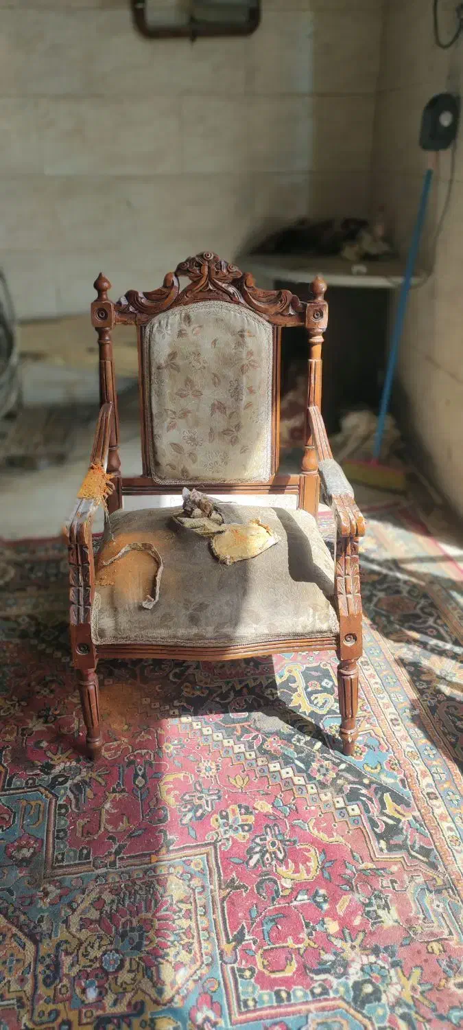 بازسازی و تعمیر وساخت انواع مبلمان علی میرزایی|خدمات پیشه و مهارت|مشهد, کارمندان دوم|دیوار