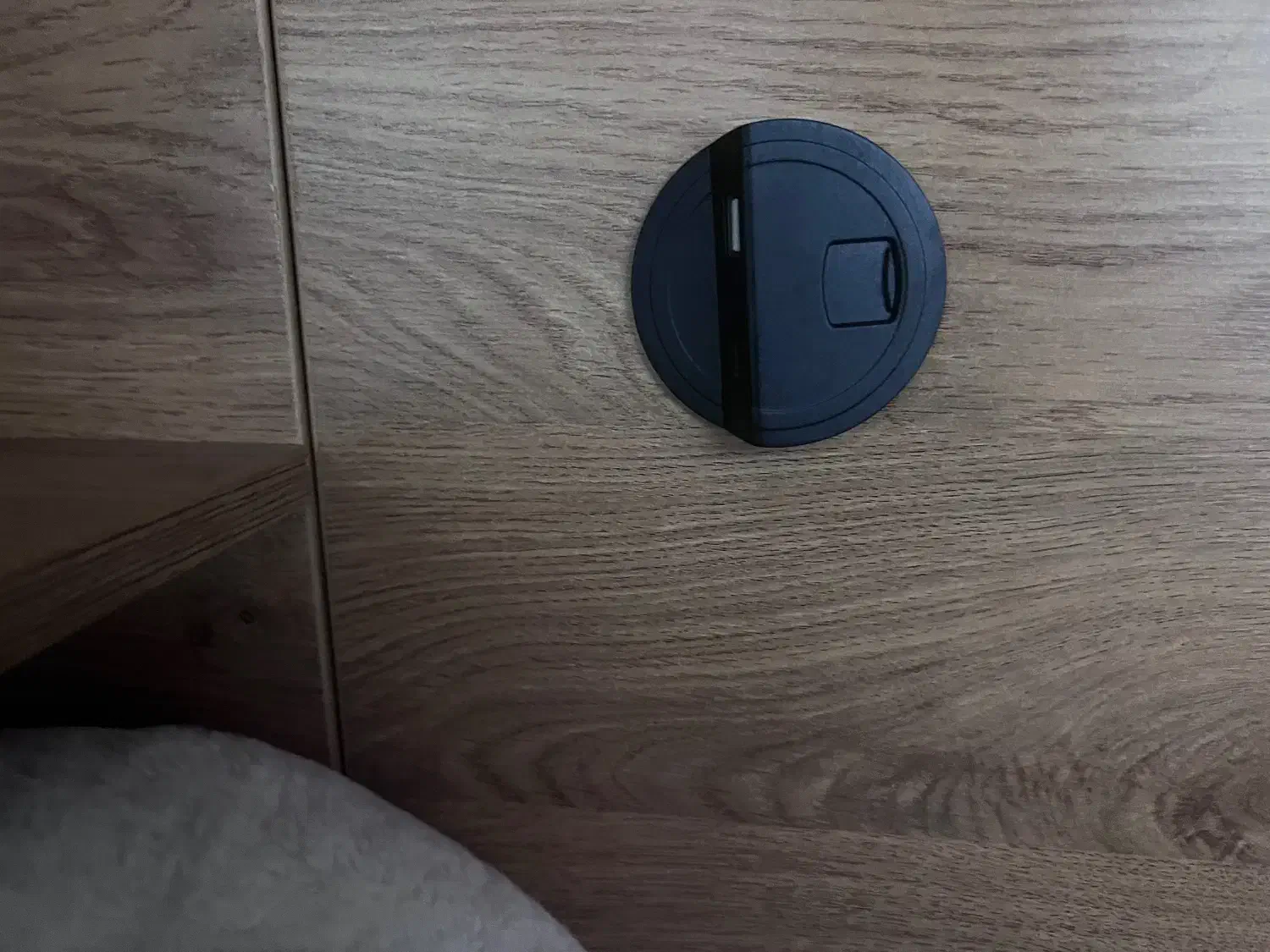 تخت دو طبفه جا دار مناسب کودکان و دارای چراغ خواب|تخت و صندلی بچه|اهواز, گلستان|دیوار