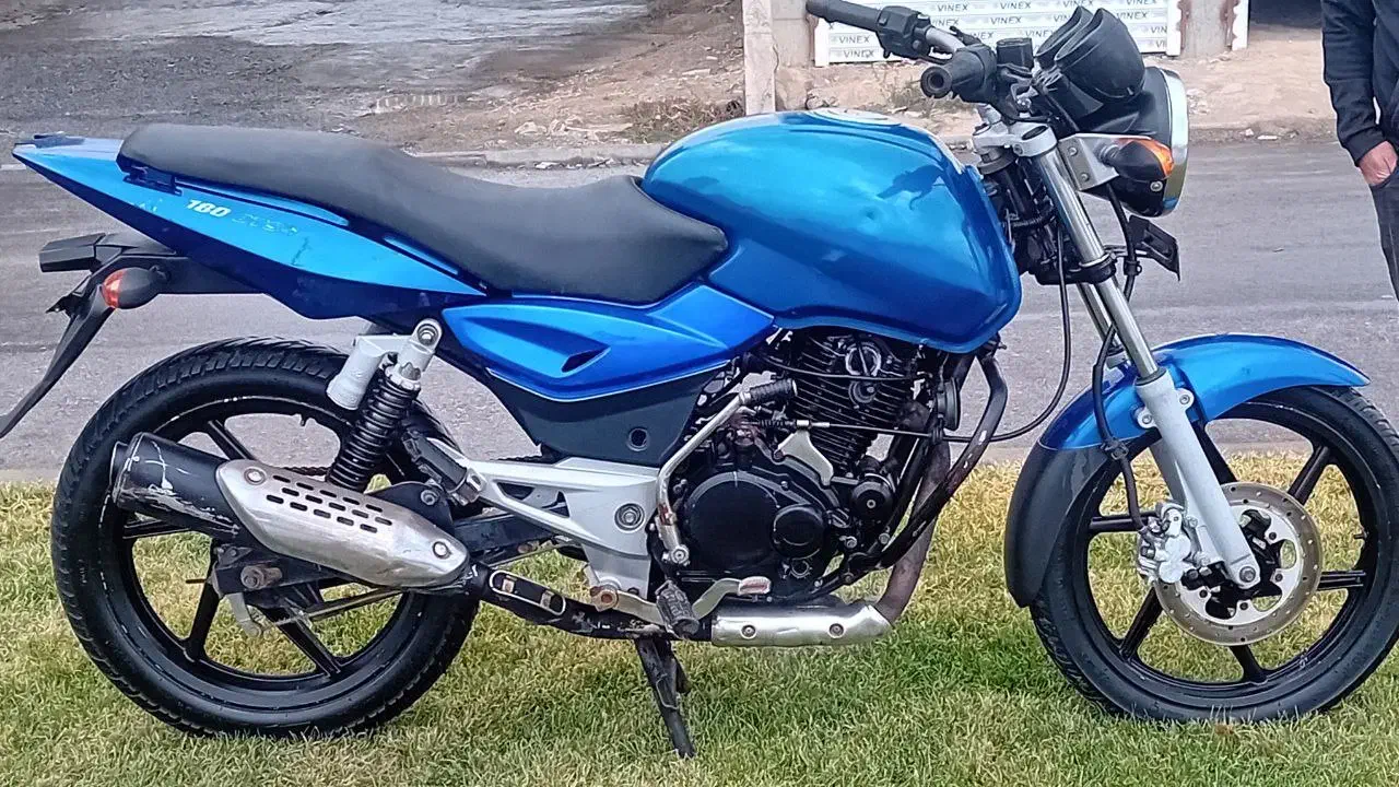 پالس180|موتورسیکلت|نقده, |دیوار