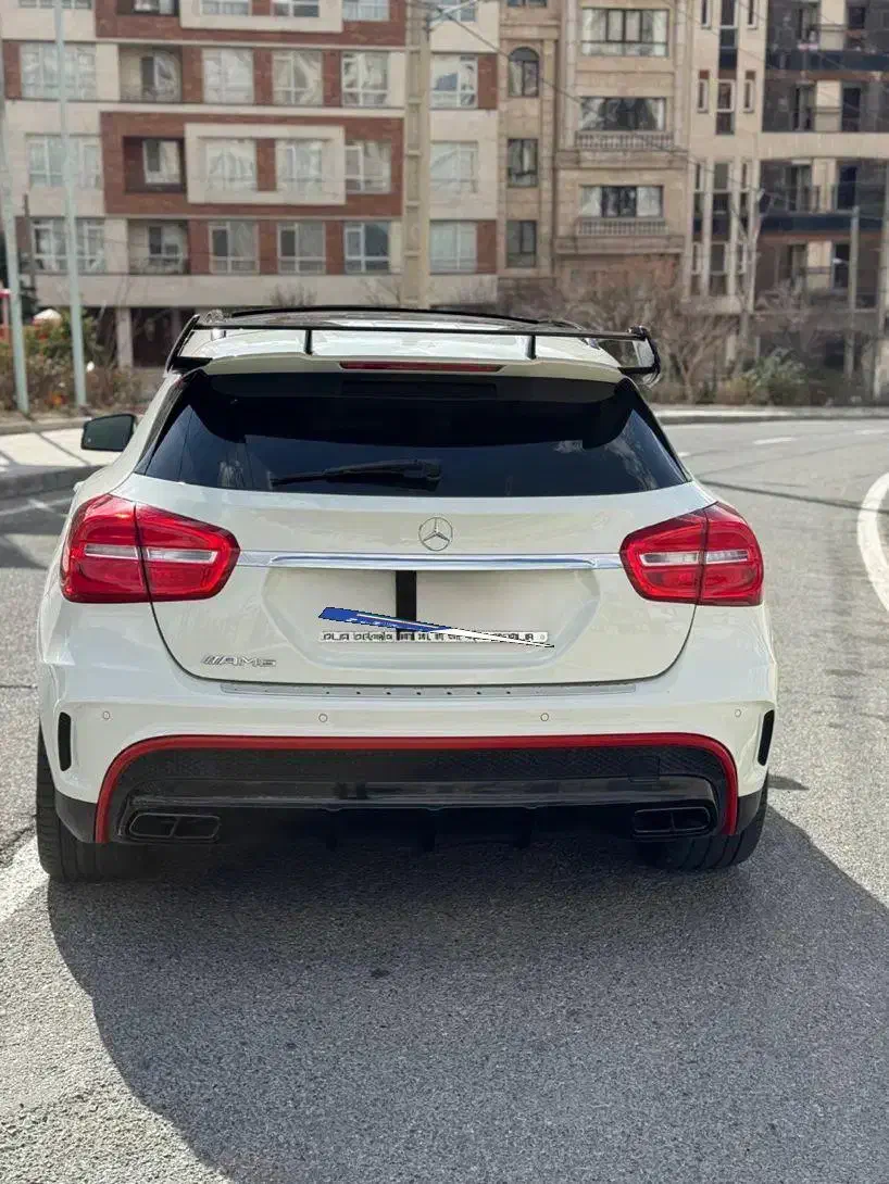 بنز gla 45  سفید ۲۰۱۶|خودرو سواری و وانت|تهران, درختی|دیوار