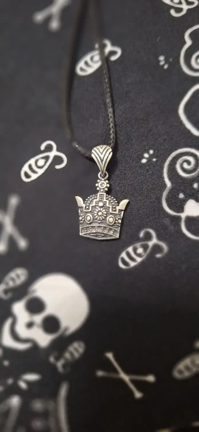 گردن آویز|جواهرات|شاهین‌شهر, حافظ جنوبی|دیوار