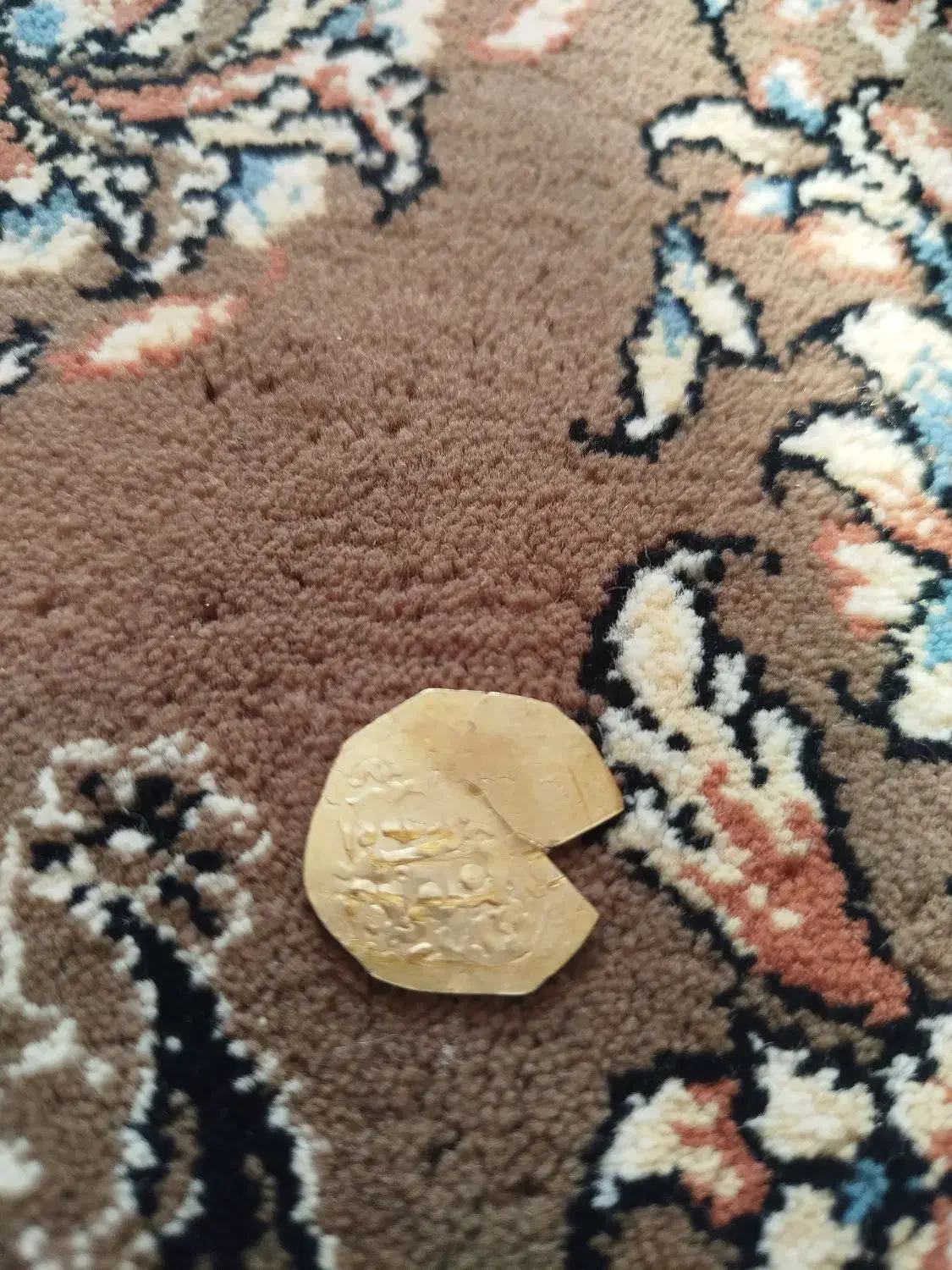 سکه قدیمی طلا|جواهرات|زنده رود, |دیوار