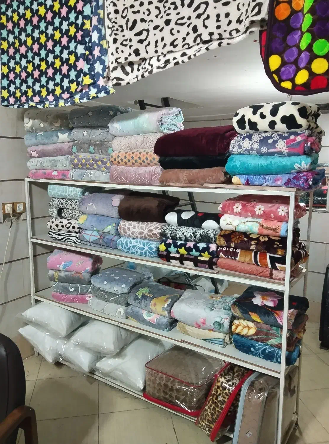 انواع پتو ومسافرتی بالش تشک حاضری|رختخواب، بالش، پتو|تاکستان, |دیوار