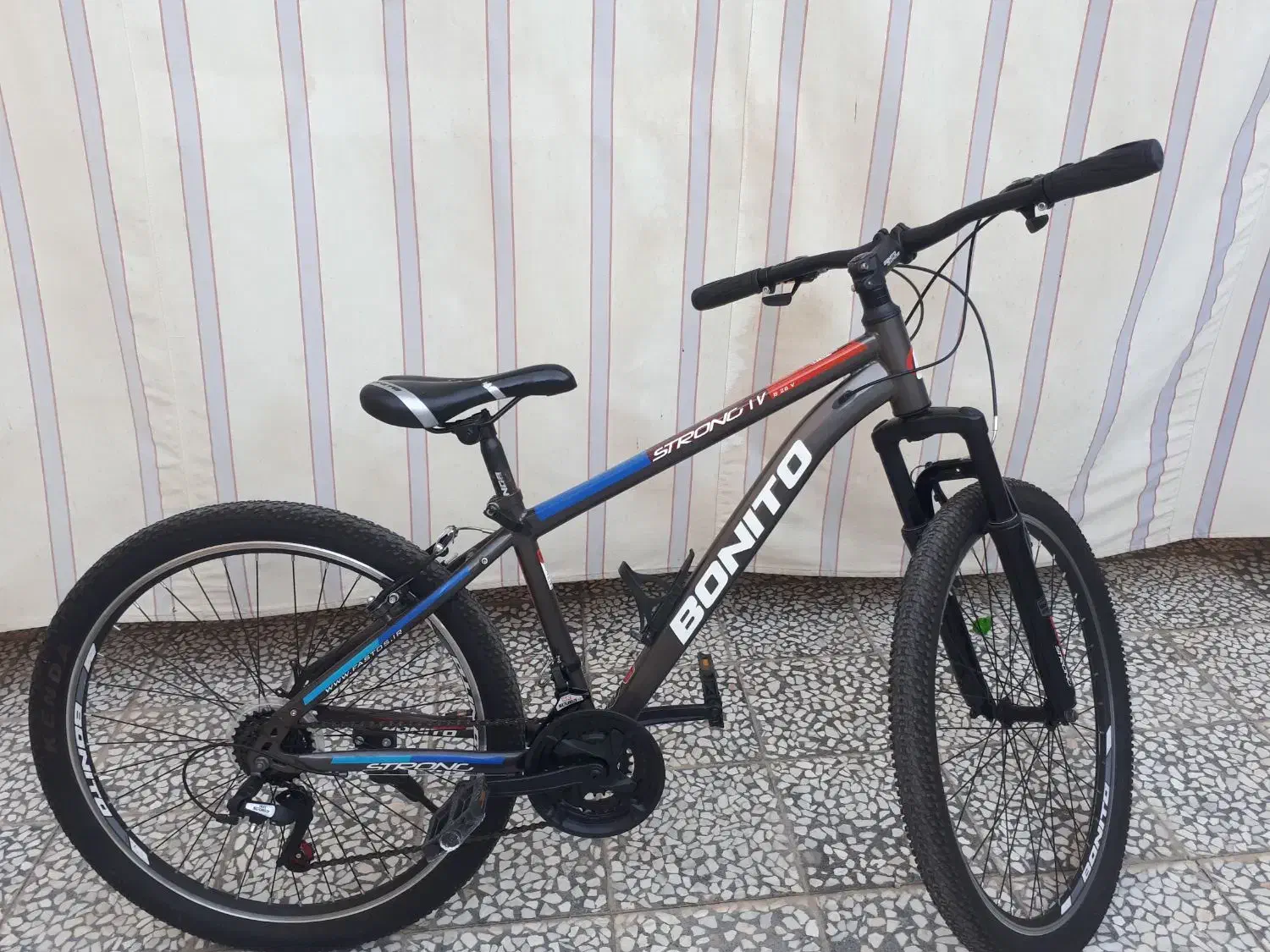 دوچرخه 26مارک بونیتو خیلی تمیز وسالم|دوچرخه، اسکیت، اسکوتر|لار, |دیوار