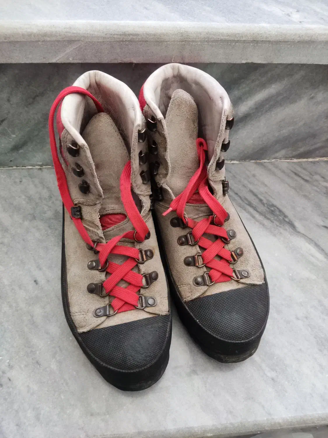 کفش زمستانی کوهنوردی|کیف، کفش، کمربند|میاندوآب, |دیوار