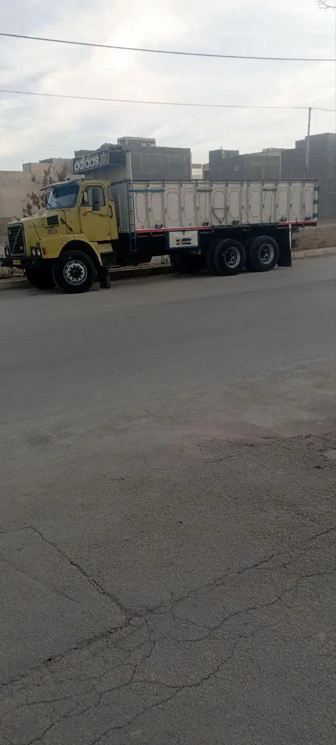 ولوو دهچرخ جفت مدل ۵۷|خودرو سنگین|مشهد, شهید هاشمی نژاد|دیوار