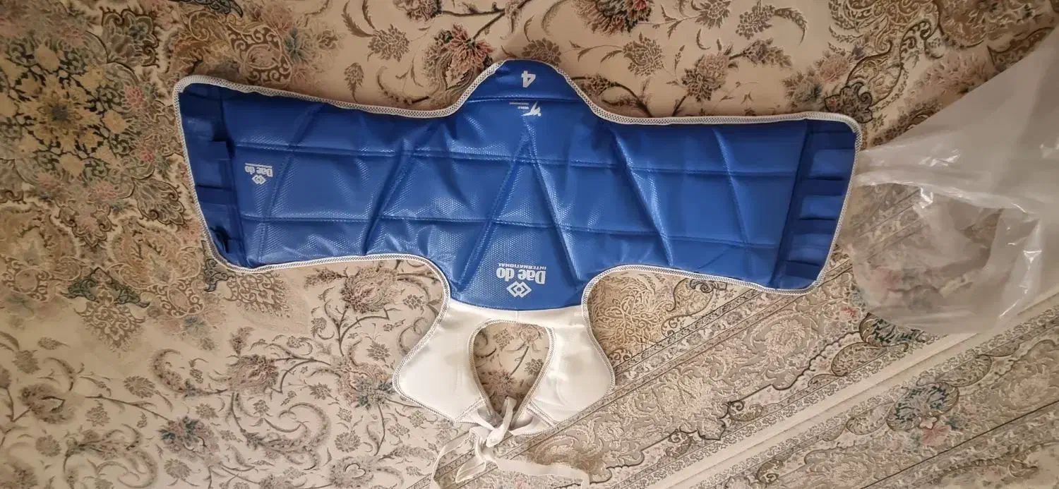 هوگو زنبوری سایز ۴|تجهیزات ورزشی|قم, بنیاد|دیوار