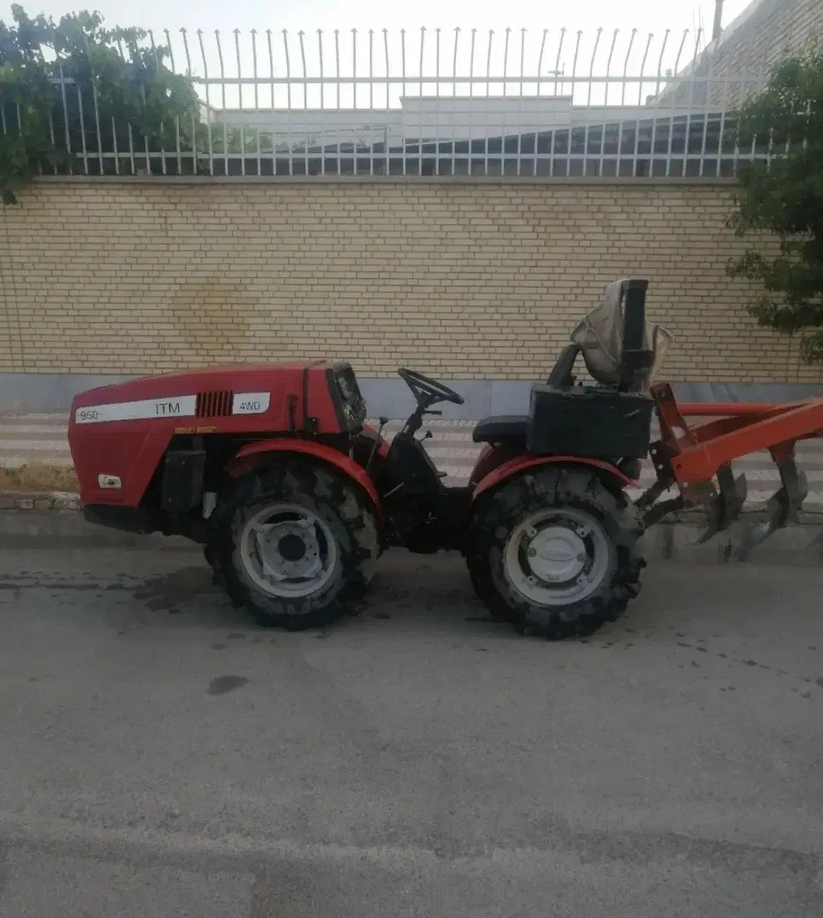 فروش  فوری تراکتور باغی 950 با ادوات|خودرو سنگین|بوانات, |دیوار