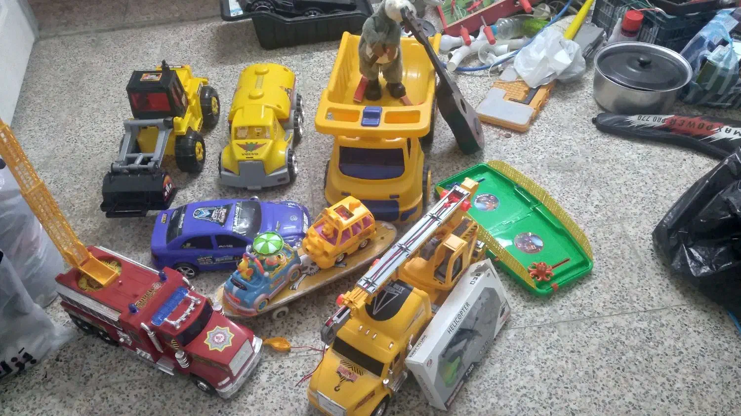 کلی اسباب بازی تمیز و سالم|اسباب‌بازی بچه|زنجان, |دیوار