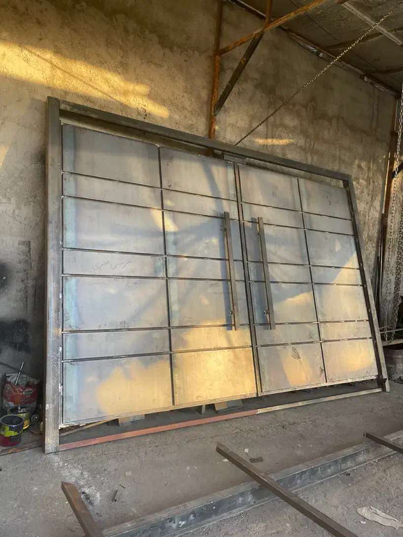 به یک اهنگر ماهر نیازمندیم|استخدام معماری، عمران و ساختمانی|هشتگرد, کوی یاران|دیوار